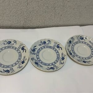 VTG J&G Meakin Blue Nordic Onion Scalloped Edge Round saucers set of 3 G7